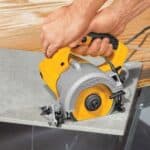 Dewalt koftis plakidion DWC410 2