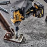 DEWALT MPOULONOKLIDO MPATARIAS 18V DCF891p2t2