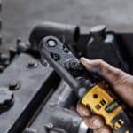 Dewalt kastania mpatarias 18V DCF510N 2
